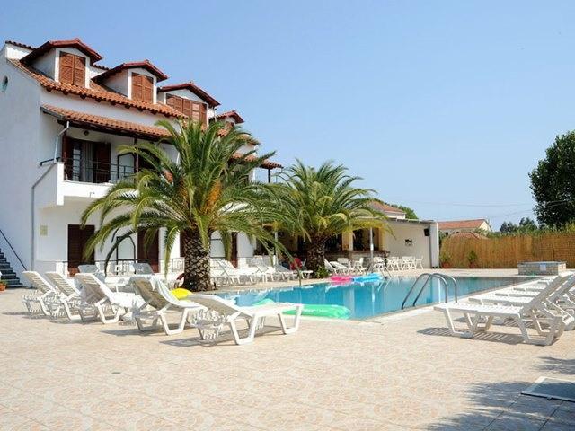 קאבוס Captains Studios & Apartments מראה חיצוני תמונה
