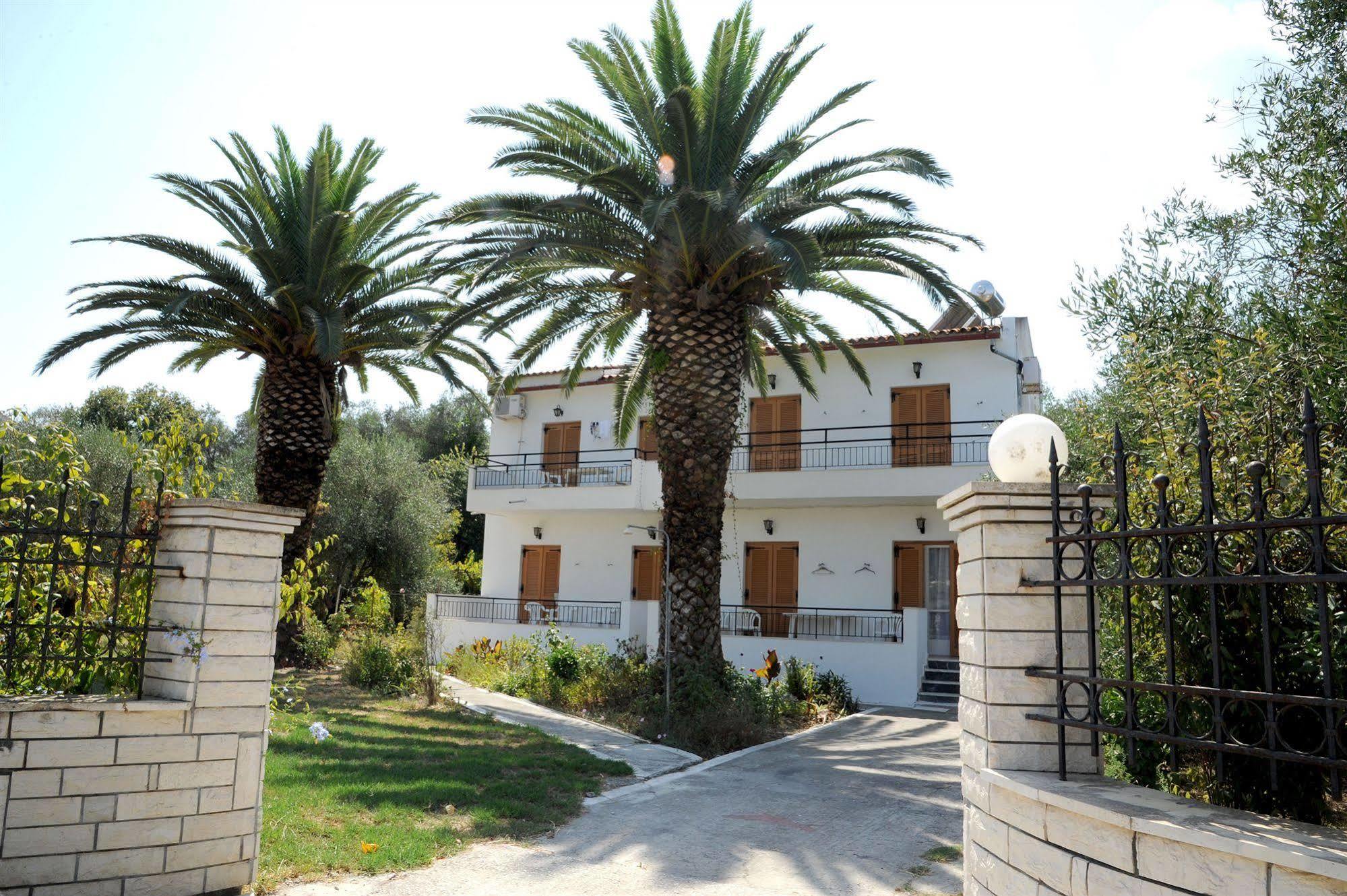 קאבוס Captains Studios & Apartments מראה חיצוני תמונה