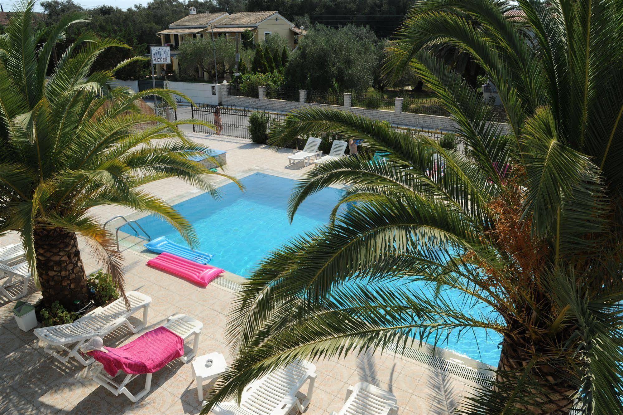 קאבוס Captains Studios & Apartments מראה חיצוני תמונה